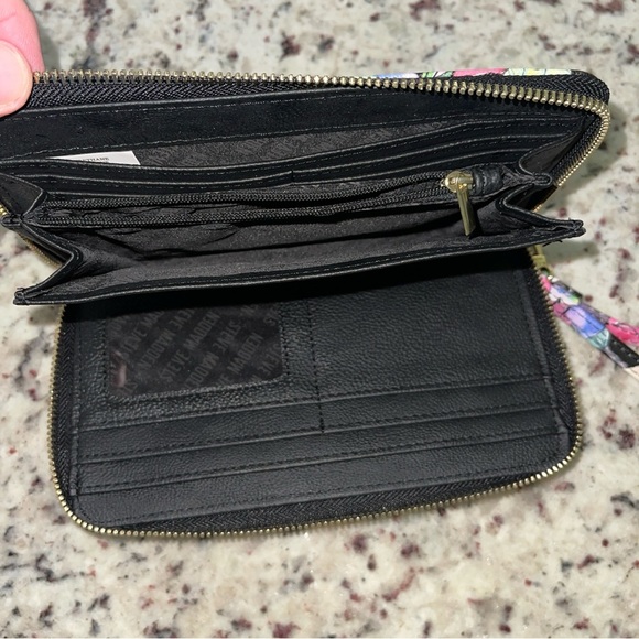 NWOT Steven Madden Pink Floral Print Wristlet Wallet Black Faux Leather Clutch - Picture 6 of 10